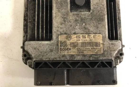Volkswagen PASSAT B6 Engine control unit/module 03G906021KF 0281013199