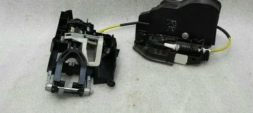 BMW 5 GT F07 Coupe door lock (next to the handle) 7229460