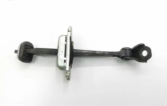 Chevrolet Captiva Front door check strap stopper