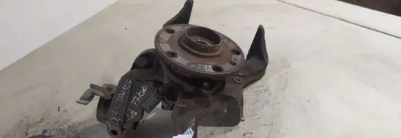 Skoda Octavia Mk2 (1Z) Front wheel hub