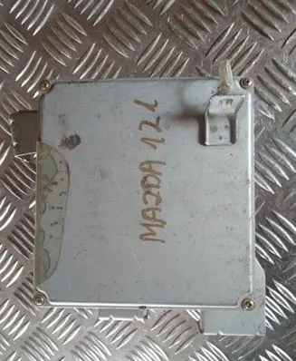 Mazda 121 Engine control unit/module B3D118881C MECSJ102
