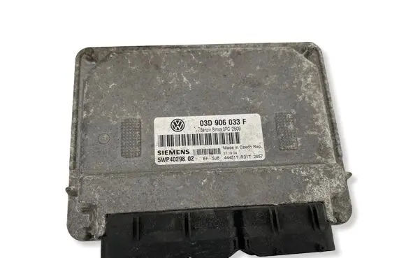 Volkswagen Polo V 6R Engine control unit/module 03D906033F 3PG2509 5WP4029802