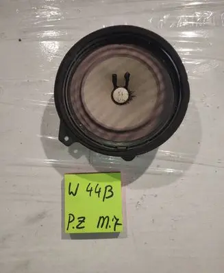 Mercedes-Benz C W202 Front door speaker A2028201902 2028201902