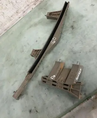 Hyundai Tucson IV NX4 Rear door windshield rail 82560n7000