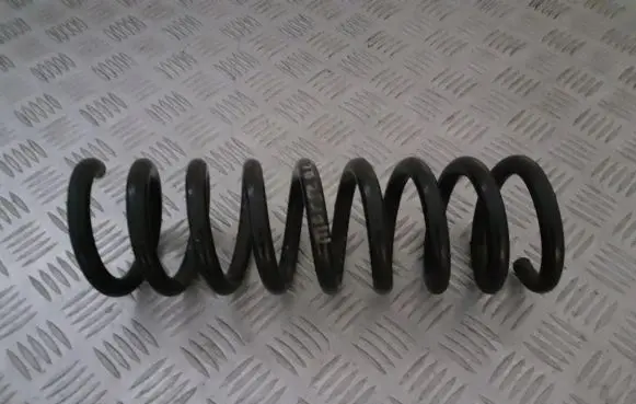 Mercedes-Benz C W203 Rear coil spring