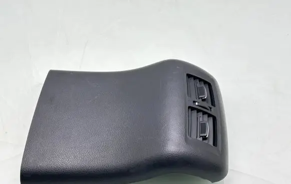 Rear air vent grill