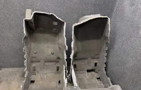 Chevrolet Camaro Front floor carpet liner 84159740 304563 84159732
