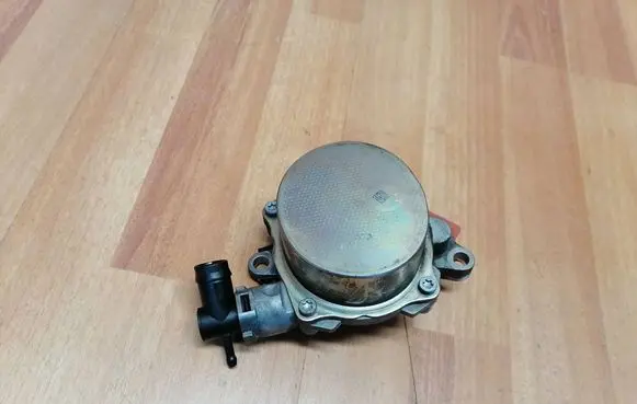 Renault Espace V (RFC) Vacuum pump 146503760R