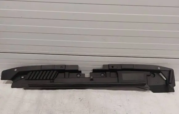 Radiator trim