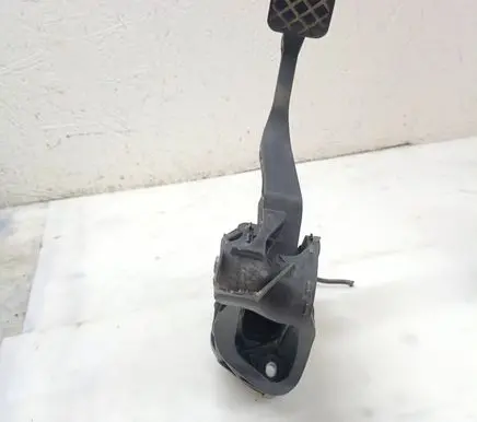 Volkswagen Touran I Clutch pedal 1T1721059S 1K0721388E