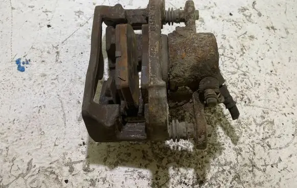 BMW 1 E81 E87 Front brake caliper
