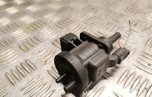Mercedes-Benz E W210 Turbo solenoid valve 0005450527