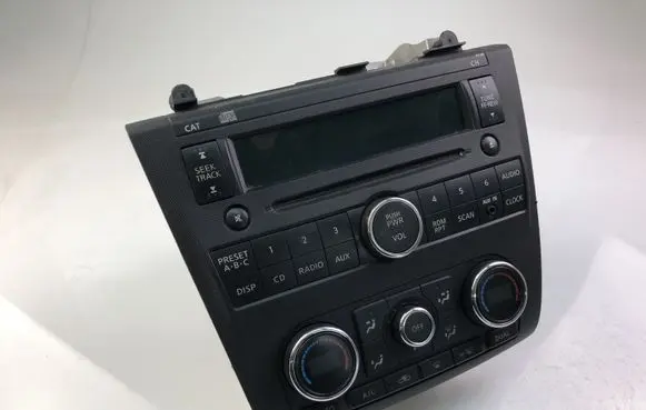 Nissan Altima Radio/CD/DVD/GPS head unit 28185ZN40B