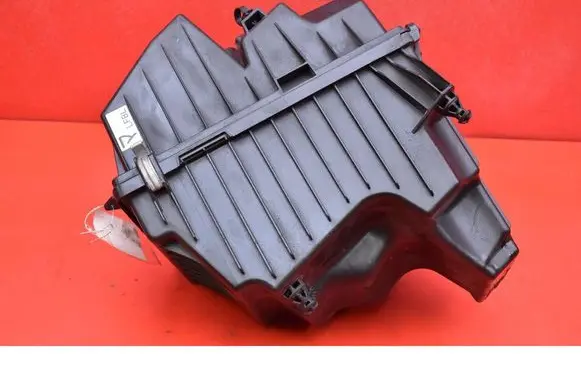 Mazda 3 II Air filter box LFBL13Z02