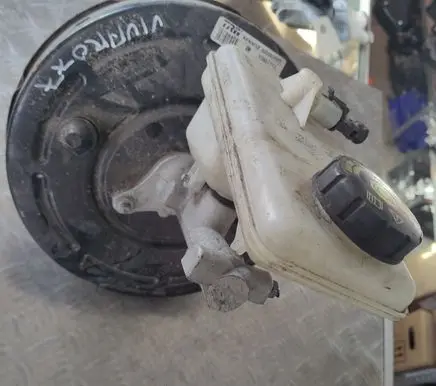 Renault Trafic II (X83) Brake booster 8200837097
