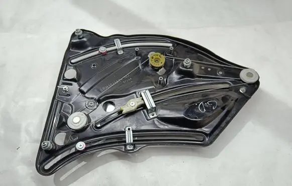 Mercedes-Benz E C207 W207 Rear door window regulator with motor A2076701403 961882103