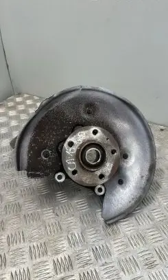 Audi A7 S7 4G Rear wheel hub spindle/knuckle 