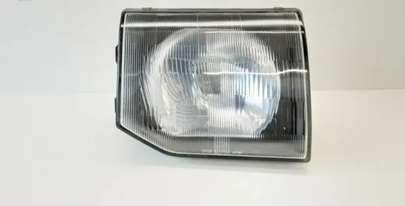 Mitsubishi Pajero Headlight/headlamp 11037746
