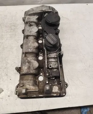 Mercedes-Benz C W203 Rocker cam cover A6110161305 15404906