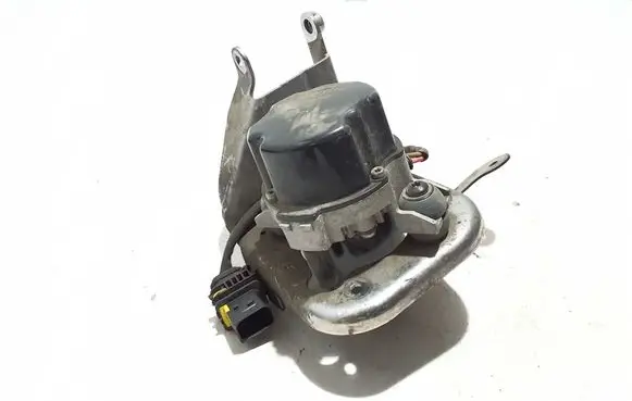 Mercedes-Benz GLE W167 Vacuum pump A0004306132