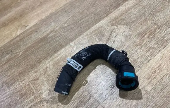 Land Rover Range Rover Evoque L551 Engine coolant pipe/hose L8D218K596BA