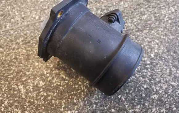 Nissan Primera Mass air flow meter 0281002207