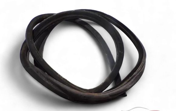 Audi 200 Front door rubber seal 