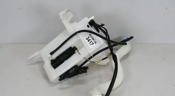 Windshield washer fluid reservoir/tank