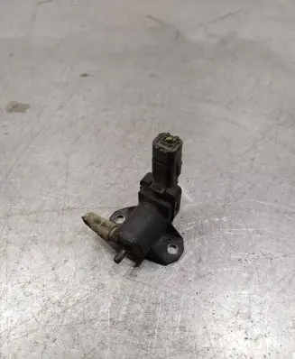 Ford Focus Vacuum valve 9688124580