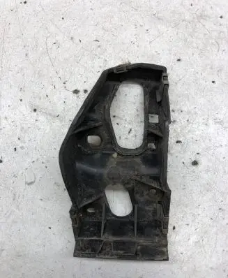 Fender mounting bracket