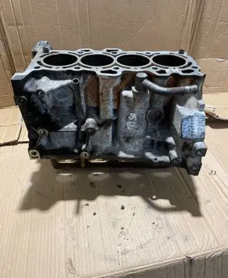 Nissan Micra Engine block 2053460