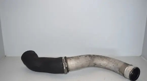 BMW 5 E39 Intercooler hose/pipe 2249669