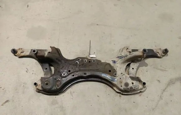 Toyota Corolla Verso AR10 Front subframe 