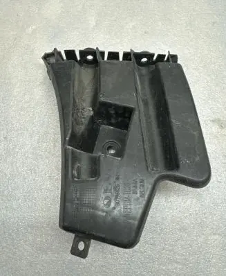 Volvo S60 Front bumper mounting bracket 30796626