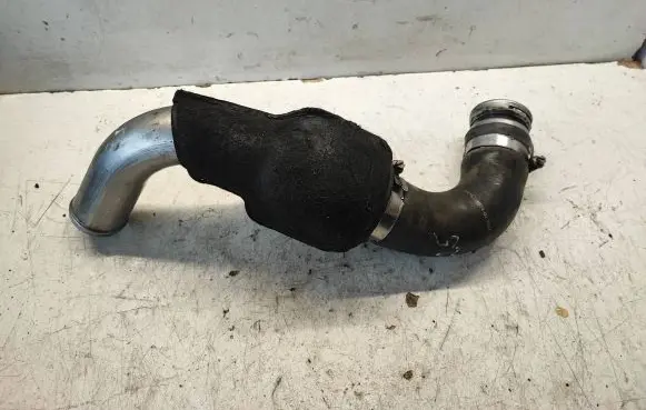 Renault Trafic II (X83) Intercooler hose/pipe MANC01074023007
