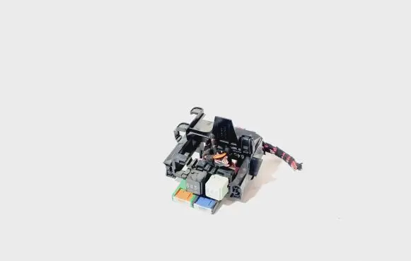 Audi A4 S4 B8 8K Fuse module 8A0937530
