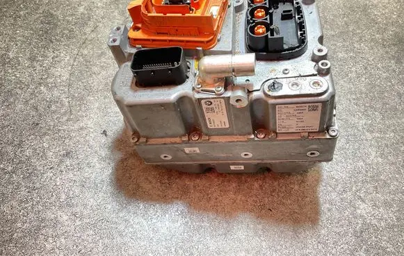 BMW 5 G30 G31 G38 Voltage converter inverter 0437508322 20181009 9485004