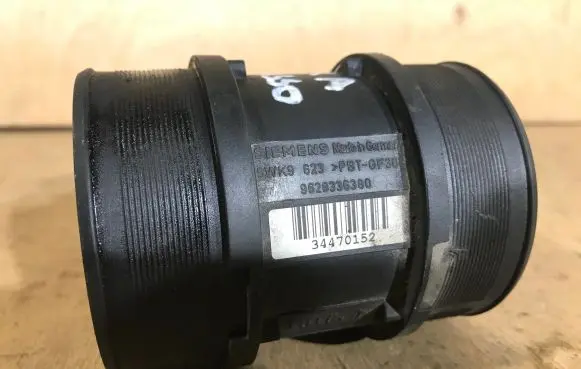 Citroen Xsara Picasso Mass air flow meter 5WK9623 9628336380
