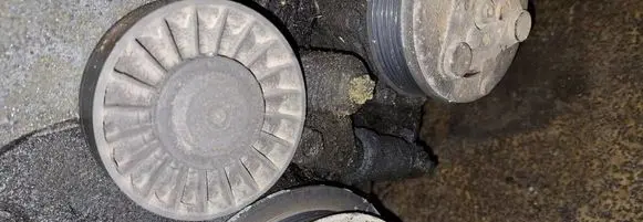 Opel Astra G Generator/alternator belt tensioner 