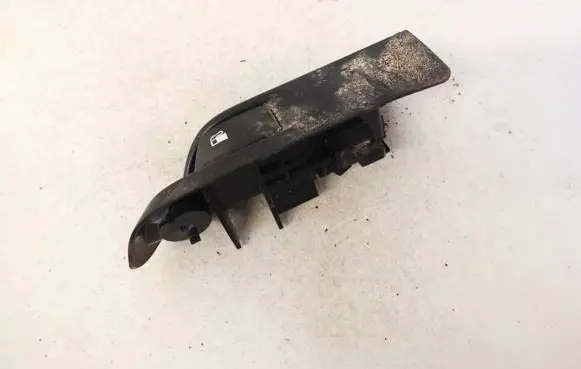 Toyota Auris 150 Fuel tank opening switch 