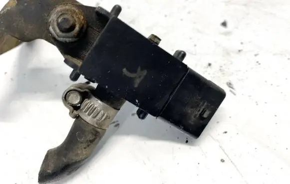 Opel Insignia A Air pressure sensor 55566127 c10f0307000