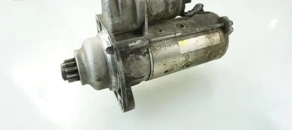 Volkswagen Golf IV Starter motor 02A911024G