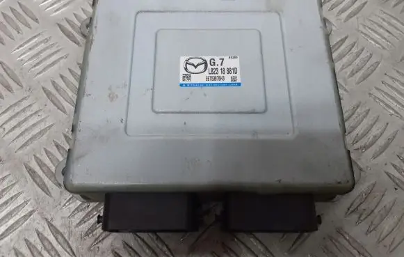 Mazda 5 Engine control unit/module L82318881D