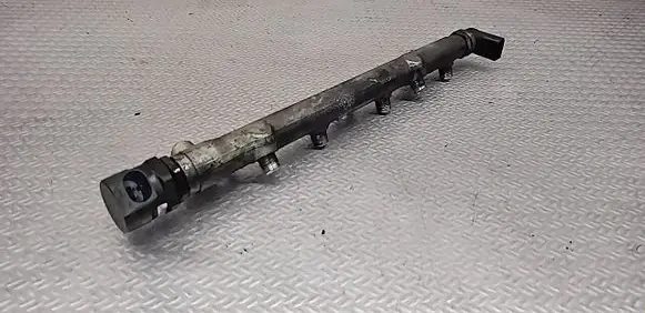 BMW 1 E81 E87 Fuel main line pipe 0445214030 0281002481