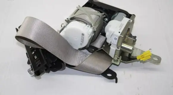 Mercedes-Benz GLE (W166 - C292) Front seatbelt 