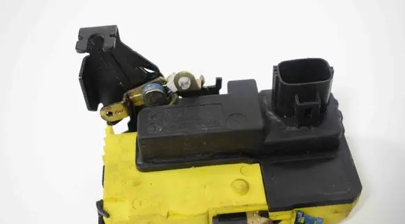 Volvo S60 Coupe door lock (next to the handle) 8650545