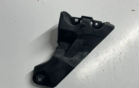 Volvo V70 Rear bumper mounting bracket 08693385