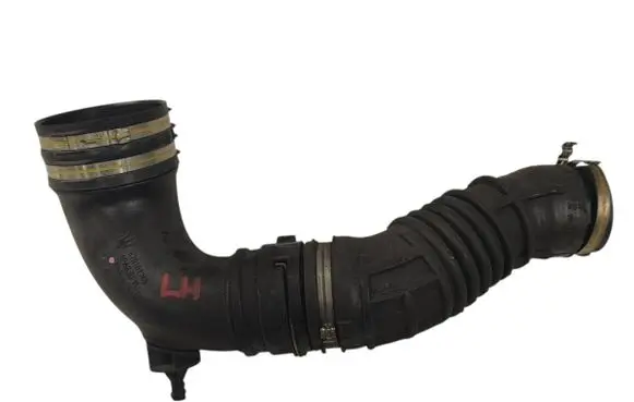 Maserati Ghibli Turbo air intake inlet pipe/hose 670101260