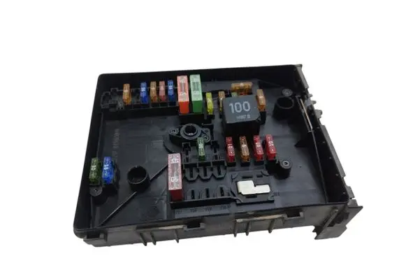 Volkswagen Caddy Fuse module 1K0937804G 1K0937806D 1K0937809B