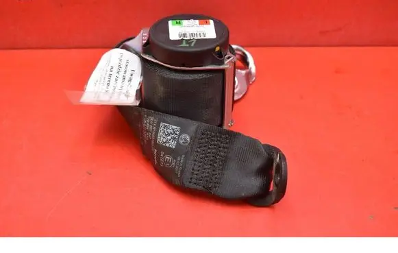 Skoda Yeti (5L) Front seatbelt 5LU857447